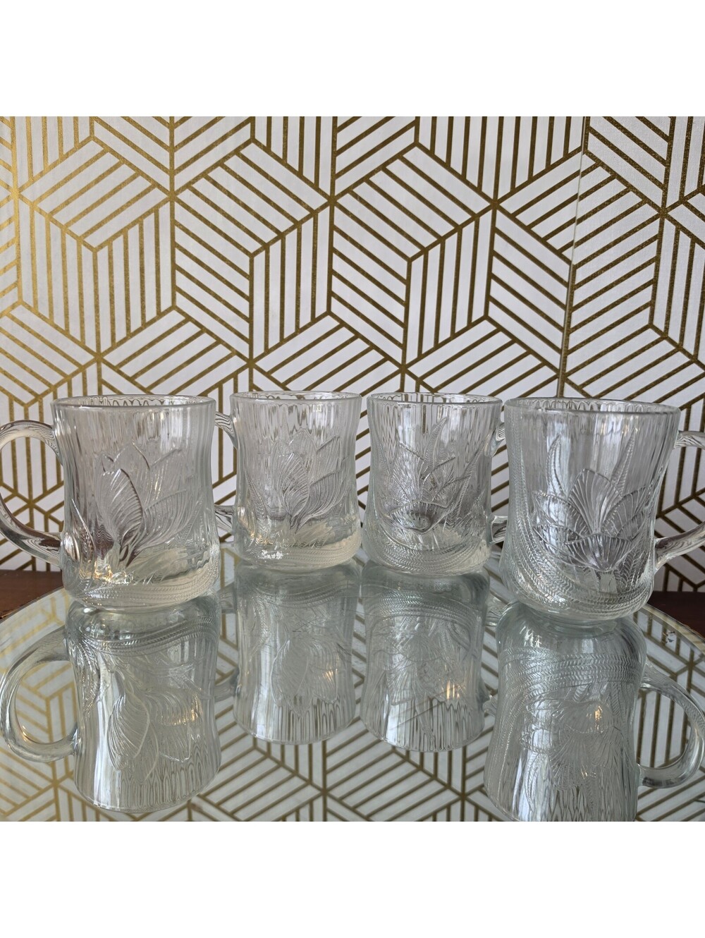 Vintage Arcoroc France Canterbury Crocus Clear Embossed Flower Glass Coffee Mugs